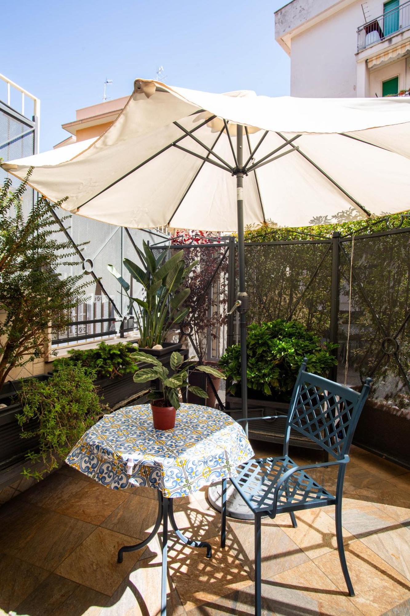 Little Rock Guest House Gaeta Exteriör bild